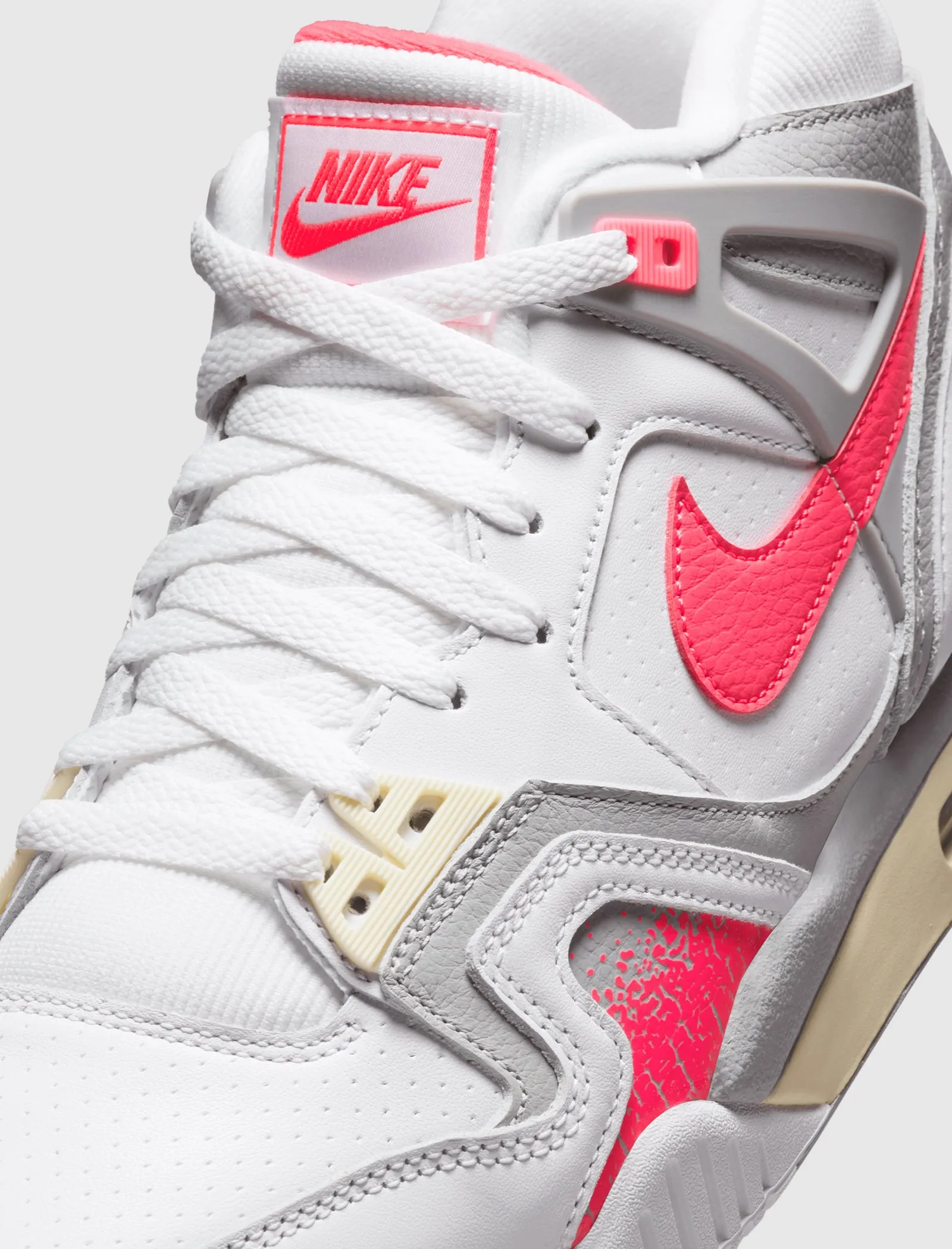 AIR TECH CHALLENGE 2 "WHITE/RACER PINK/ LIGHT SMOKE GREY"