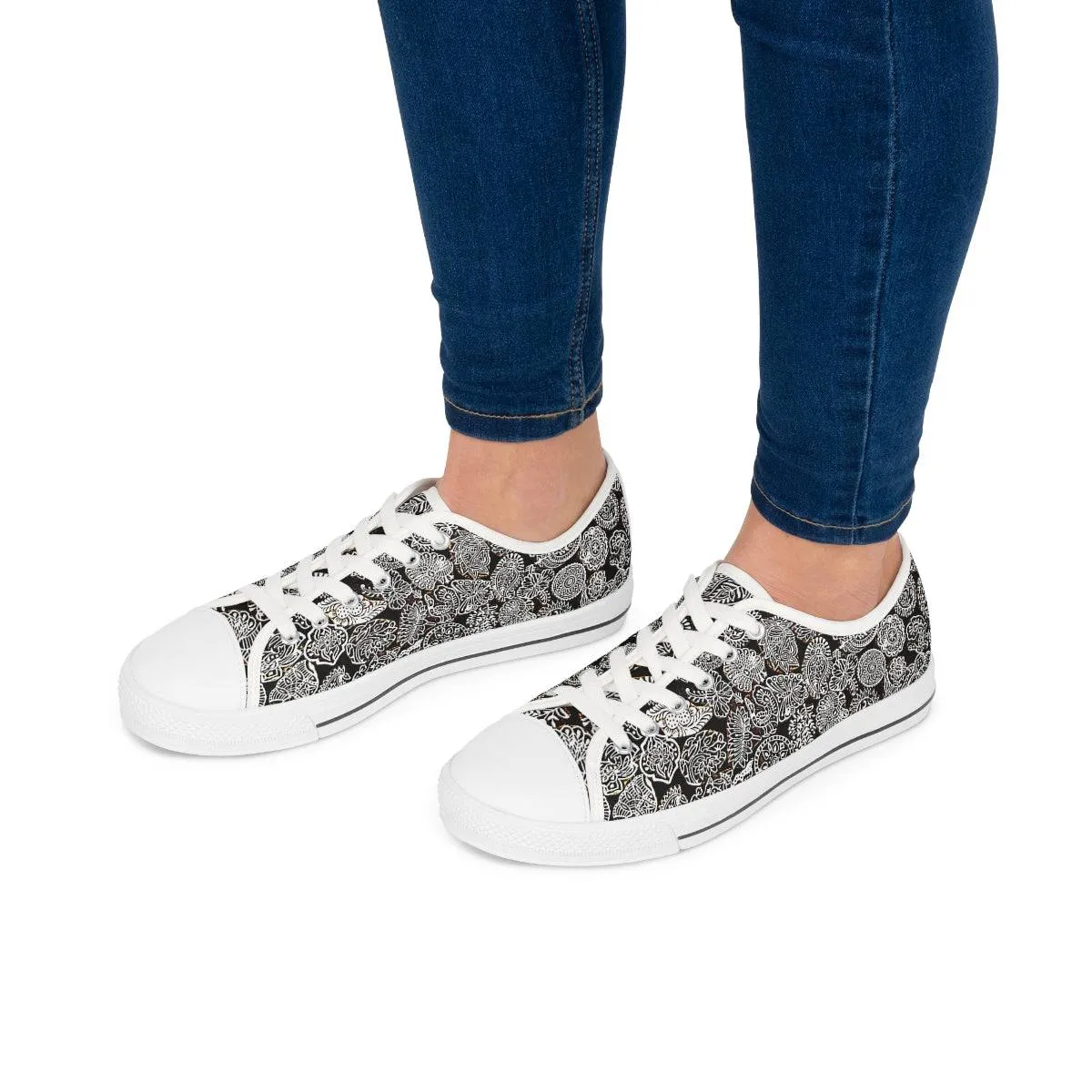 OM Low Top Sneakers
