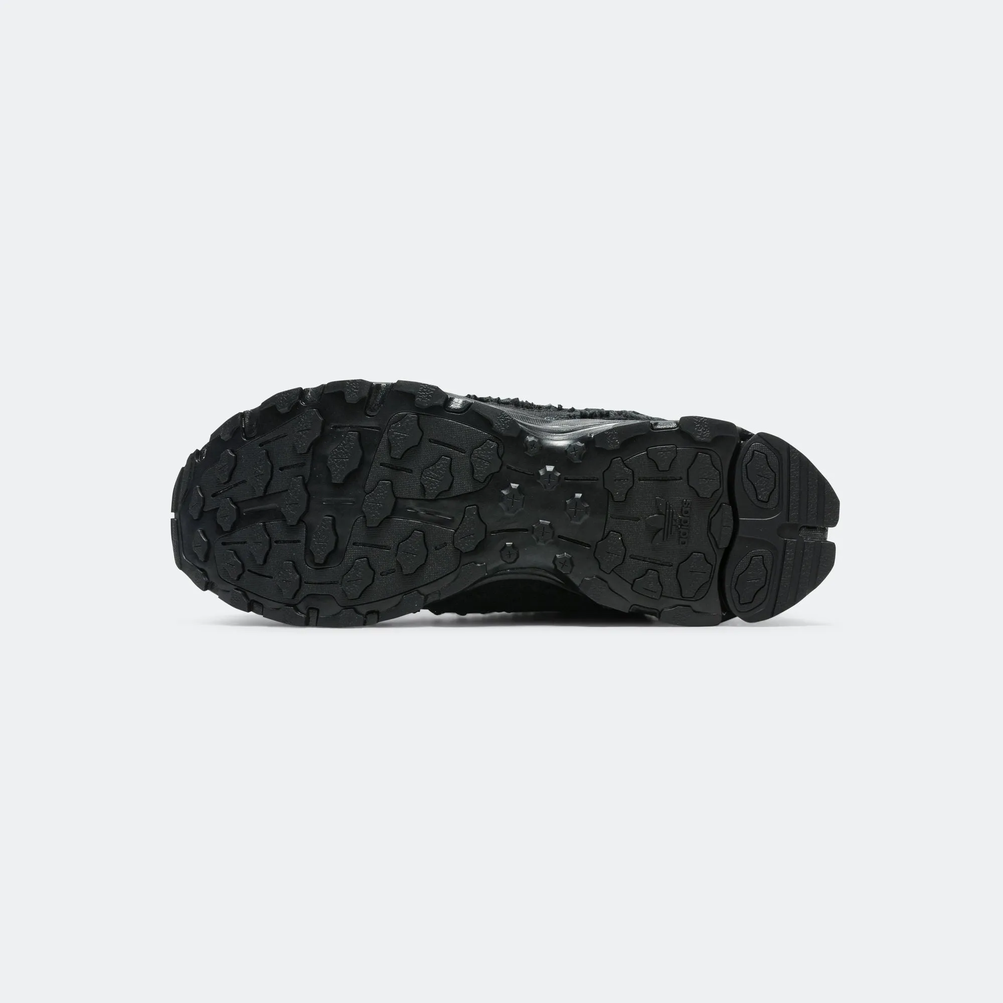 Shadowturf x SFTM - Core Black/Neutral Grey-Carbon