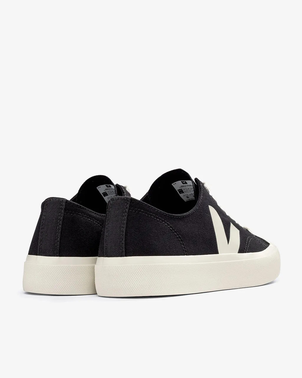 Watta II Low Canvas Black Pierre