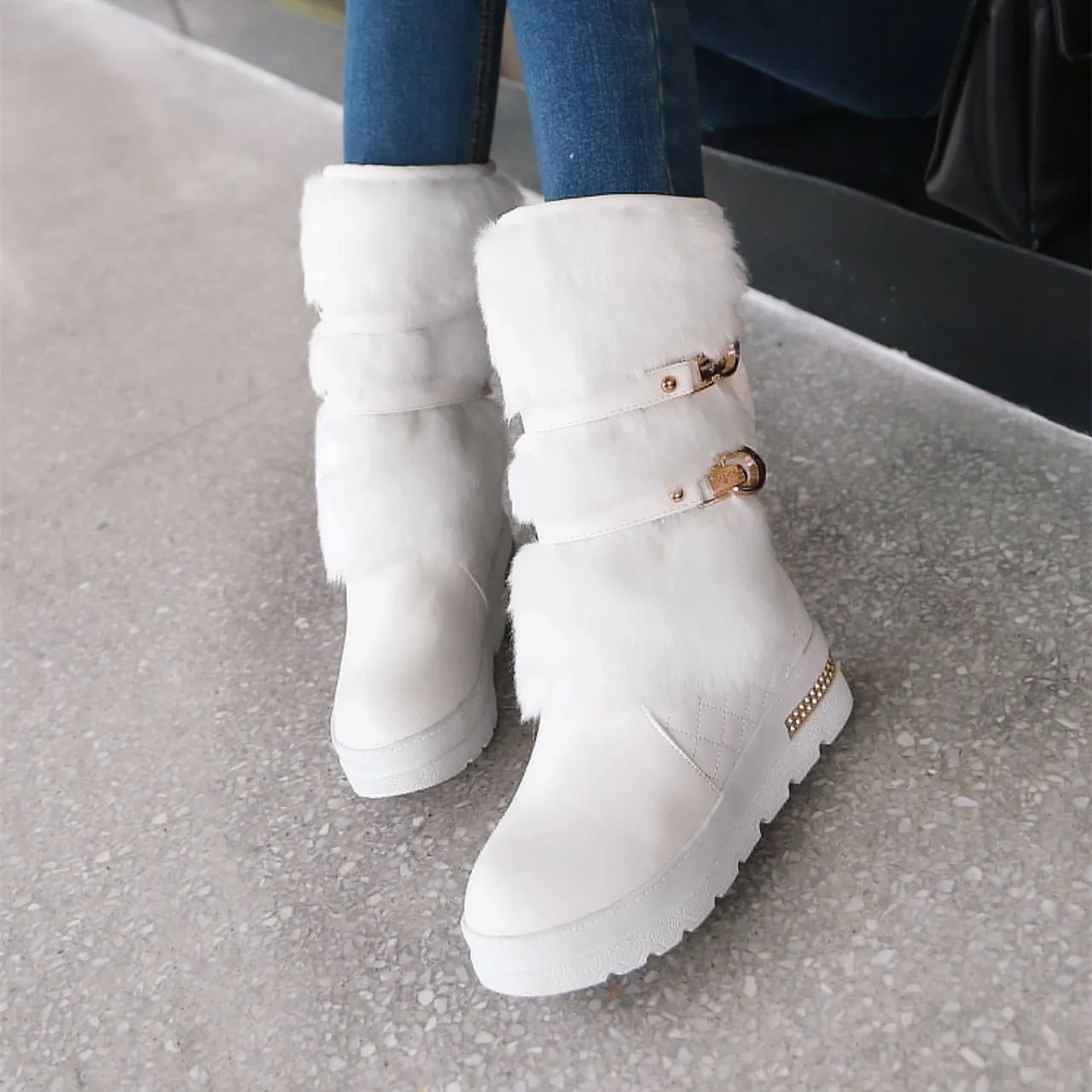 Women's fuzzy plush warm mid calf platform snow boots