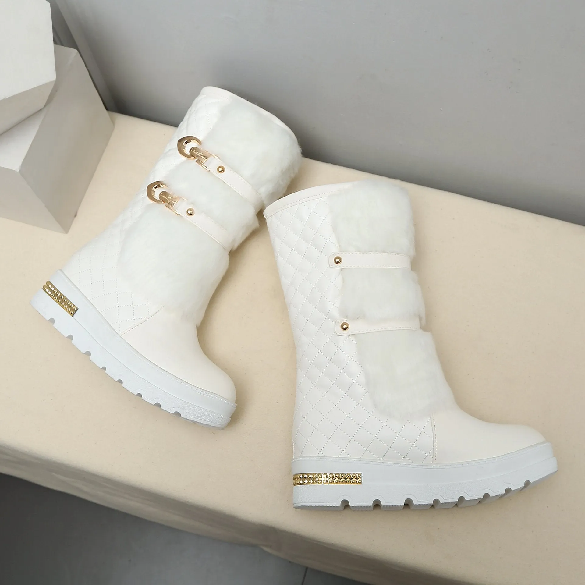 Women's fuzzy plush warm mid calf platform snow boots